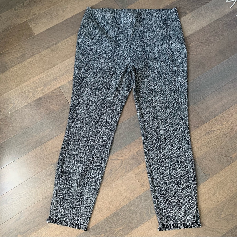 Luxurious Patterned Capris - image 1